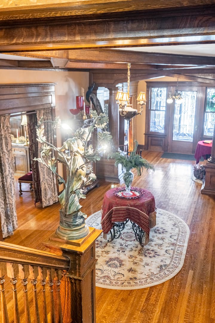 Mansion In The Park - 2 Bedroom King En Suite - Kansas City, MO