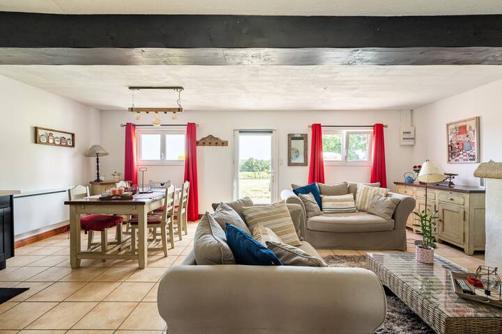 Gîte "Le Coquelicot De Kerselaven" Avec Piscine - Bretagne