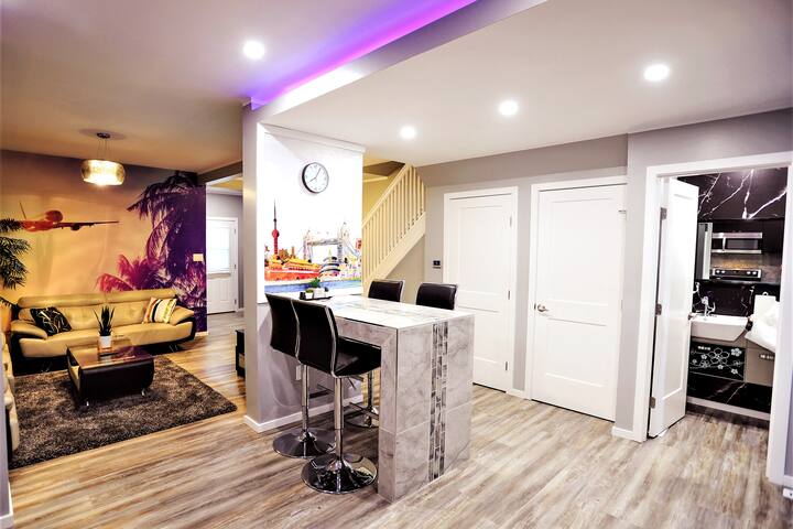 ❤️ Hawaii-Peg ❤️ Designer House. 4 Bdrm & 4 Beds.