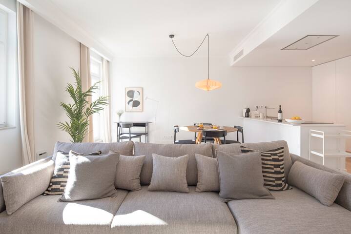 Charming Apartment in a Private Condominium w/Pool gallery image 3