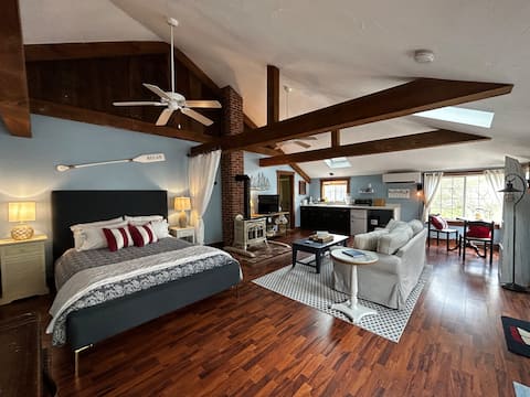 Find Serenity in South Yarmouth - The Boat House