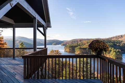 Cliffside Views of Lake Glenville ~10m to Cashiers