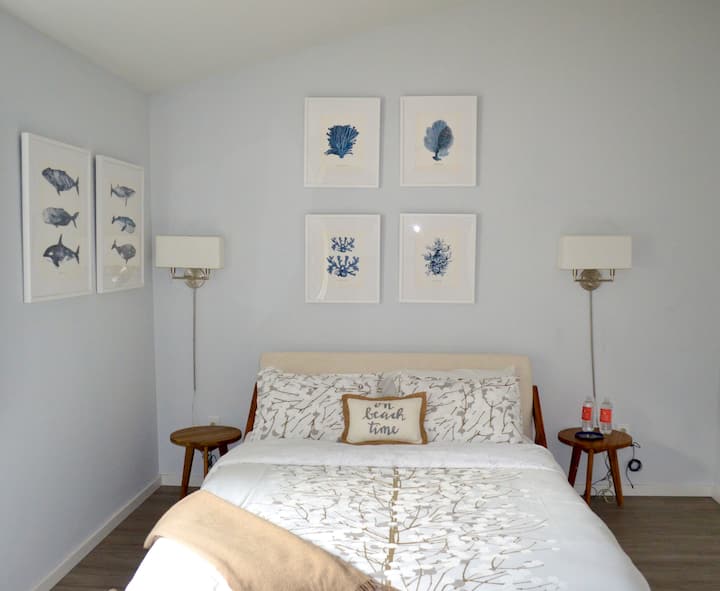 Chumba cha 2 cha kulala kilicho na kitanda kikubwa na godoro la kifahari na mashuka