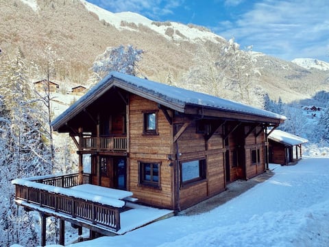 Forest Lodge - Modern Luxury Nestled in the Pines