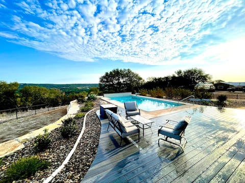 Upscale, Magnificent View, Owner friendly.
