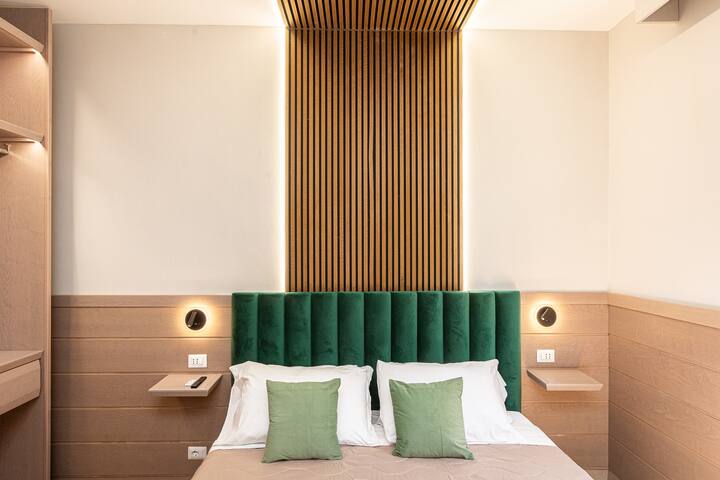 Holy Madonna dei Monti Coliseum gallery image 2