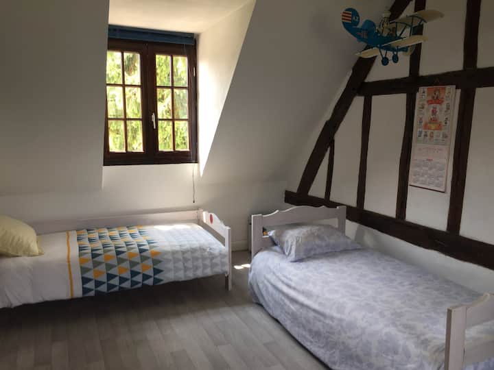 спалня 2 с офис и игри