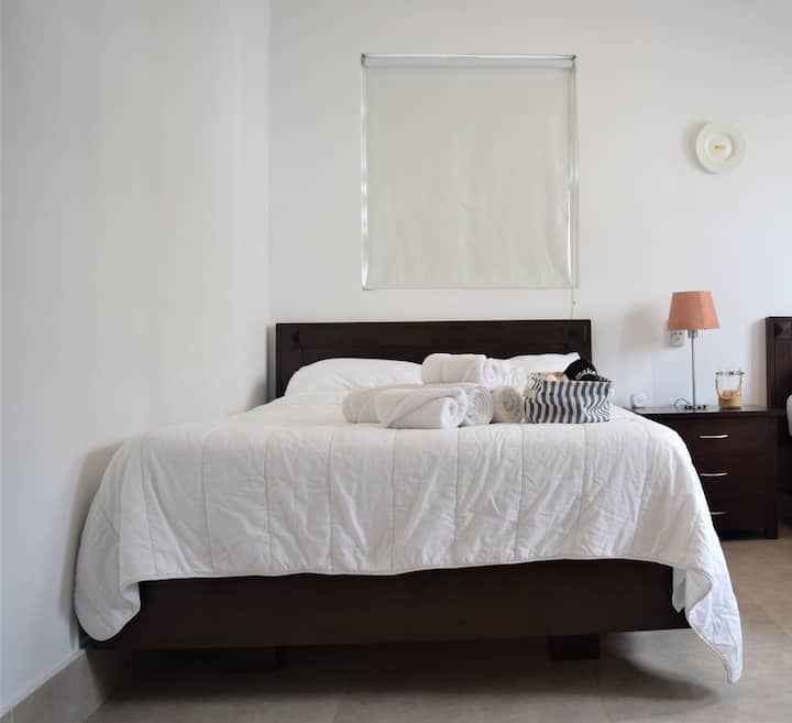 1/2 bračna kreveta u sporednoj sobi