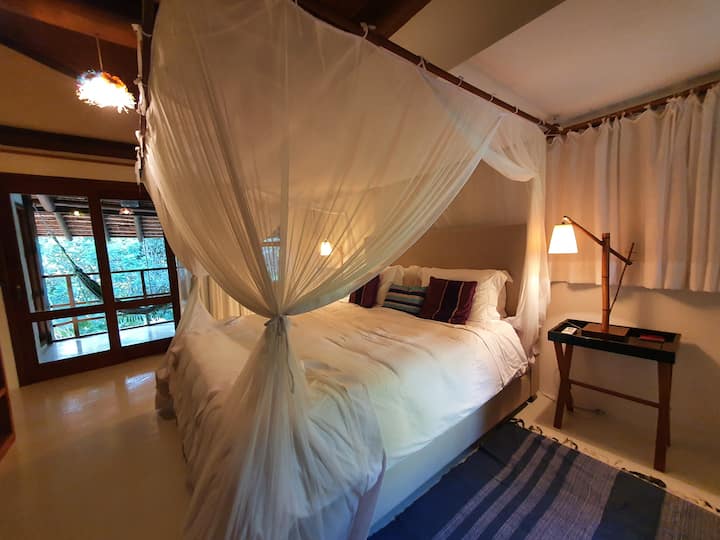 Suite 2 1/2