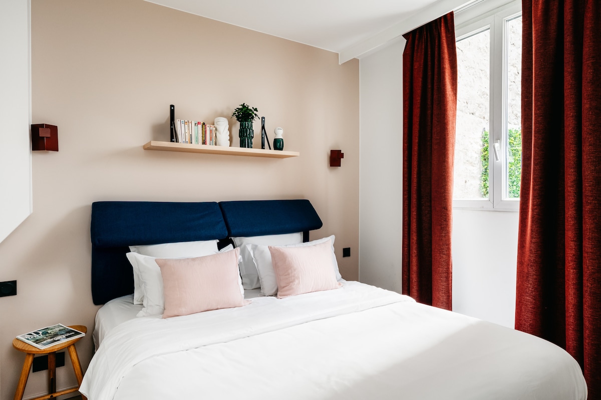 卧室2 -标准双人床（ 63英寸x 78英寸）//Chambre 2 - Lit标准双人床（ 160厘米x 200厘米）