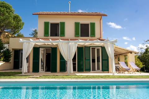 Tuscan countryside & pool - 20 min from the beach