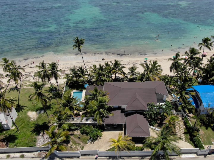 Guayacanes Village- Front beach house