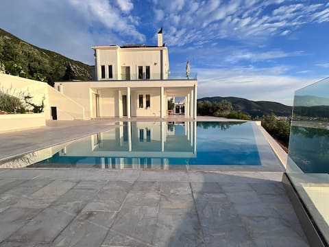 Dream Villa overlooking Ancient Epidavros