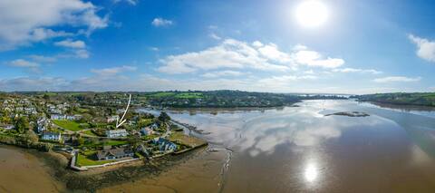 Waterside haven with logburner, kayaks & SUP board