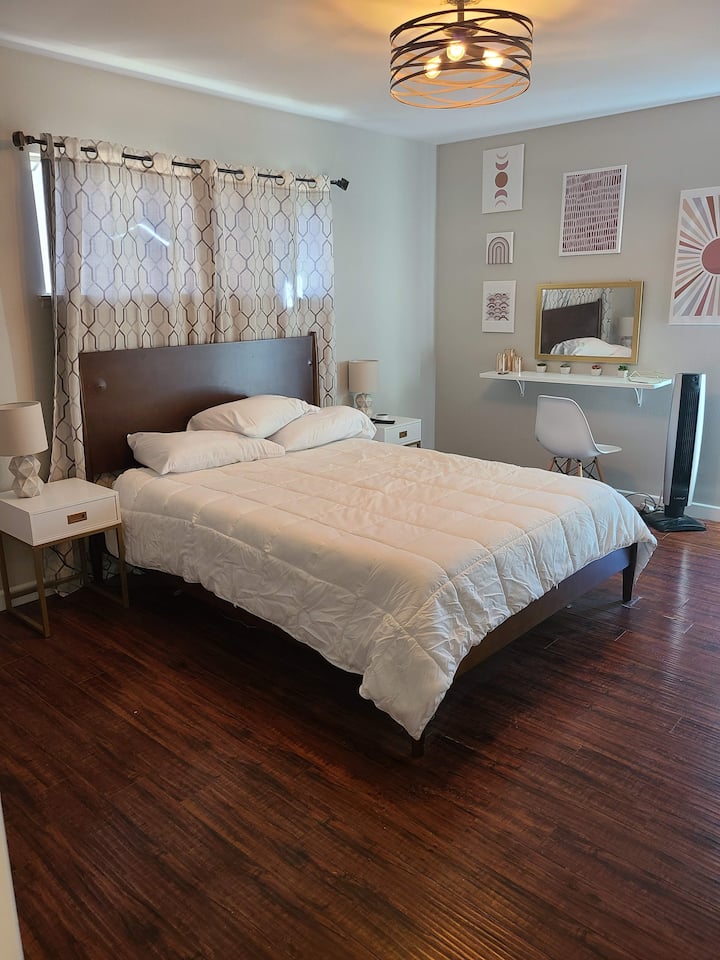 Glavni krevet s vratima do bazena