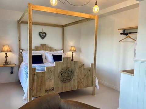 Mevagissey Boutique Flatlet / sea & country views