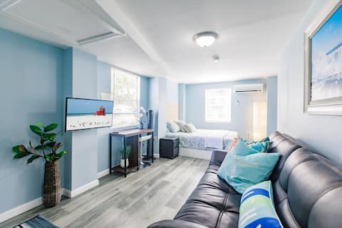 Cozy Studio - 5 min walk to #1 Siesta Key Beach!