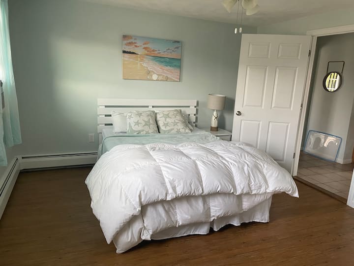 חדר שינה בקומה התחתונה