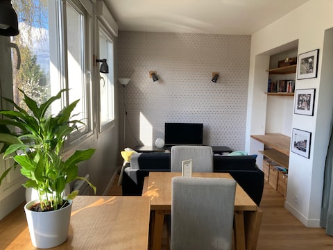 Very Bright Cosy Apartment, close to Paris