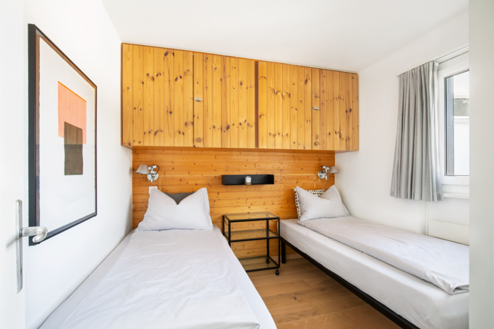 Room #1: Room with two single beds (90x190cm)