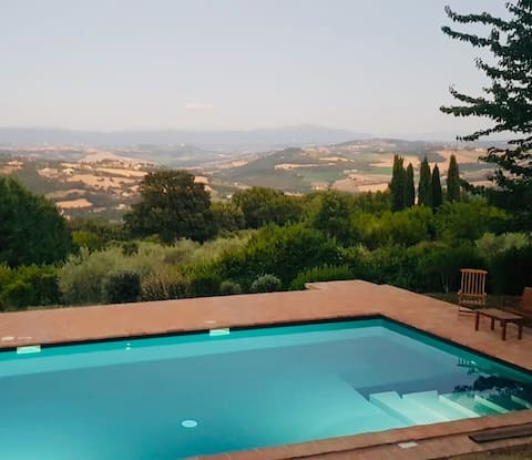 Top Airbnb: Stone villa in Todi, Perugia, Umbria with POOL in Todi