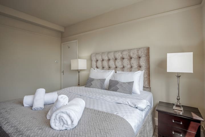 Cozy 2 Bed South Ken/Chelsea/Knightsbridge + AC*! gallery image 4