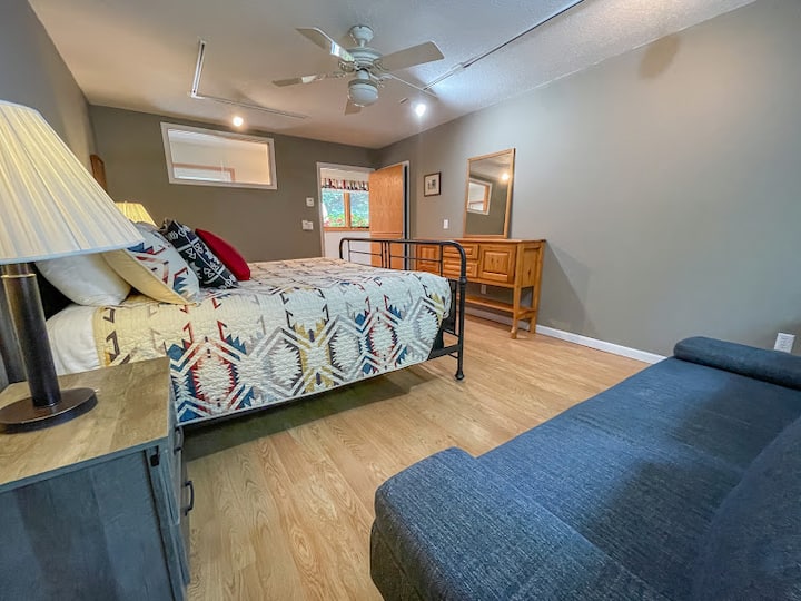 Кралска спалня на главния етаж.