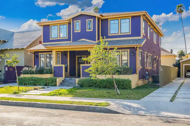 Stylish 4 BR home near Korea Town (Central LA)