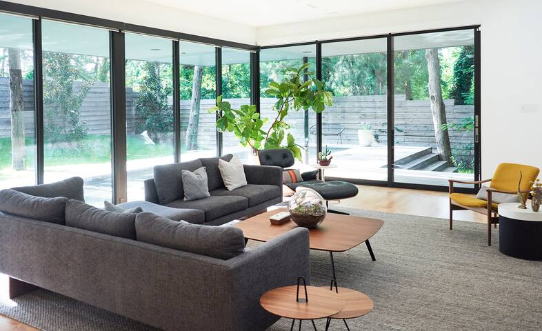 Kessler Park Modern gallery image 4