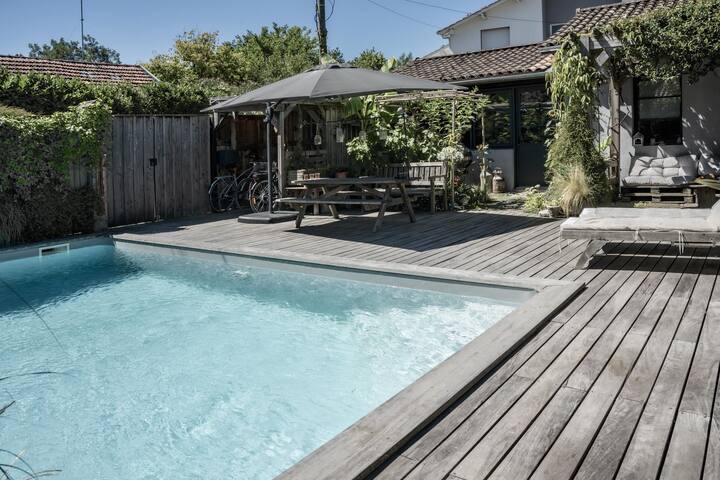 House with private pool in 15 min from citycenter gallery image 4