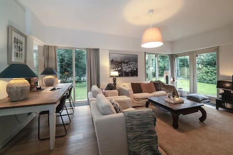 Spacious & Comfy Villa: 5* Upscale Location Garden