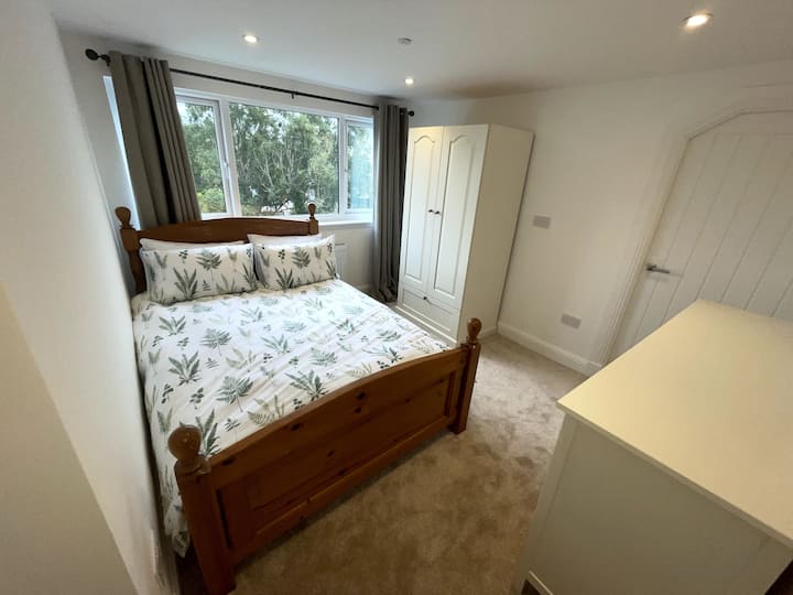 Dormitorio principal con baño privado