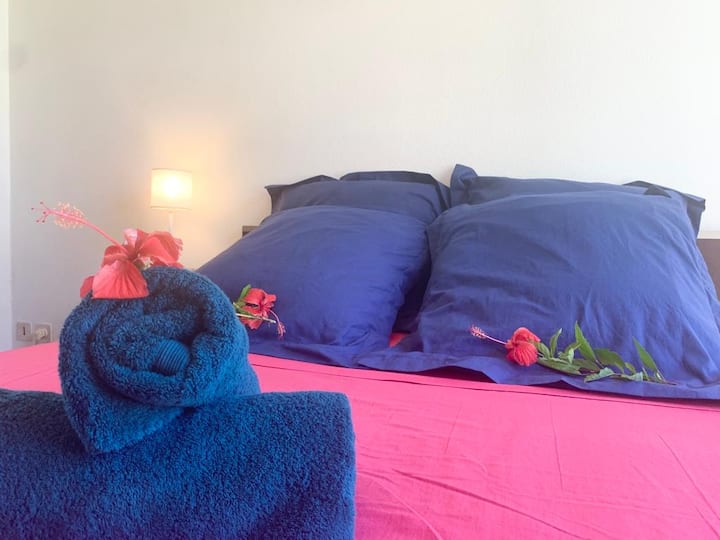 Chambre 2 avec dressing vue jardin - Villa La Palatine La Saline Les Bains, Ile de la Réunion