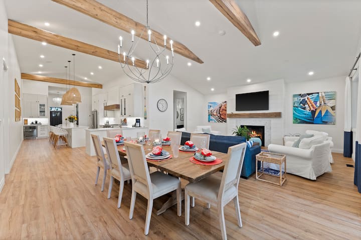 Lakeshore Retreat