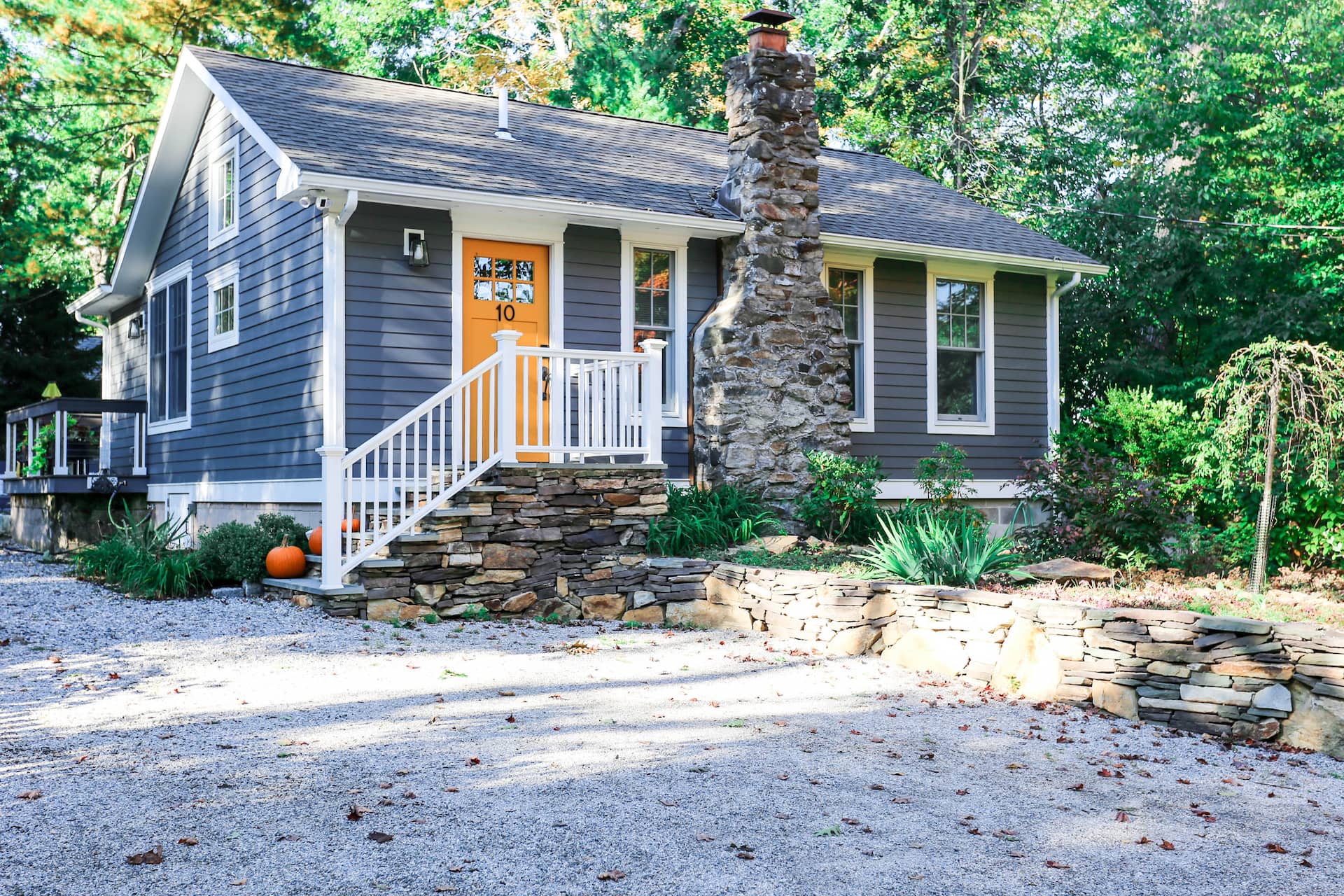 Updated cottage ”Beriozka” on Cedar Lake
