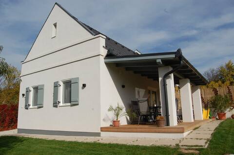 Árahámhegy - Home at the gate of the Balaton Uplands