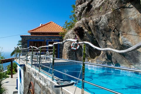 Unique House - Pool, Terrace & Amazing View
