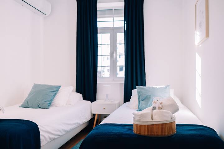 Apartment with attic and terrace Yellow Villas 3 gallery image 4