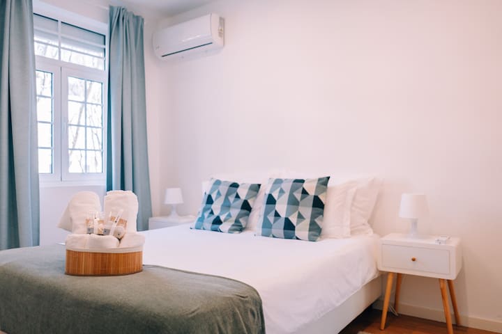 Apartment with attic and terrace Yellow Villas 3