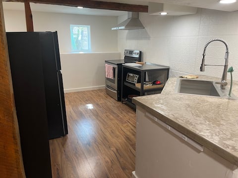 Newly Renovated 1 Bedroom Attached Unit w/ Parking