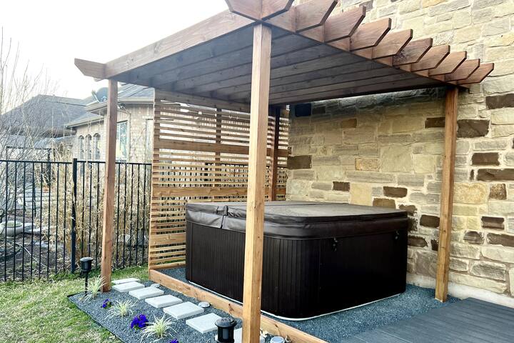 Austin Charm Home – 10 min to DT gallery image 2