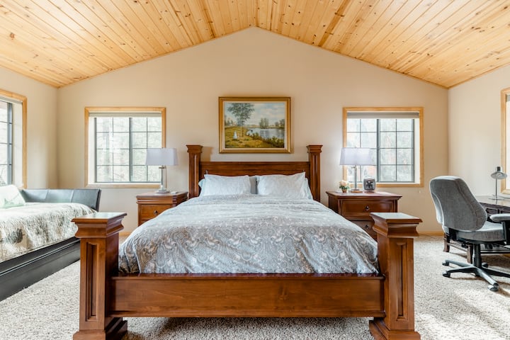 ชั้น 1: ห้องนอนใหญ่