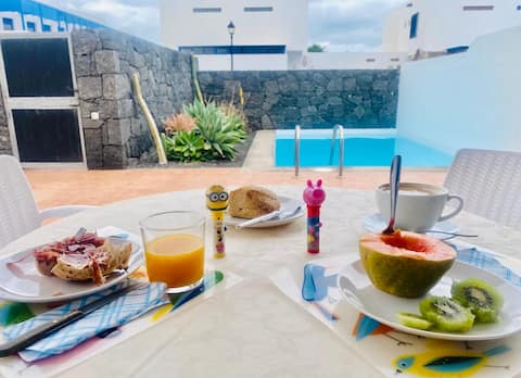 Top performing Airbnb: Villa in Playa Blanca in Yaiza