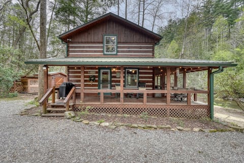 The Roost in Suches; on Toccoa River; w/Hot Tub