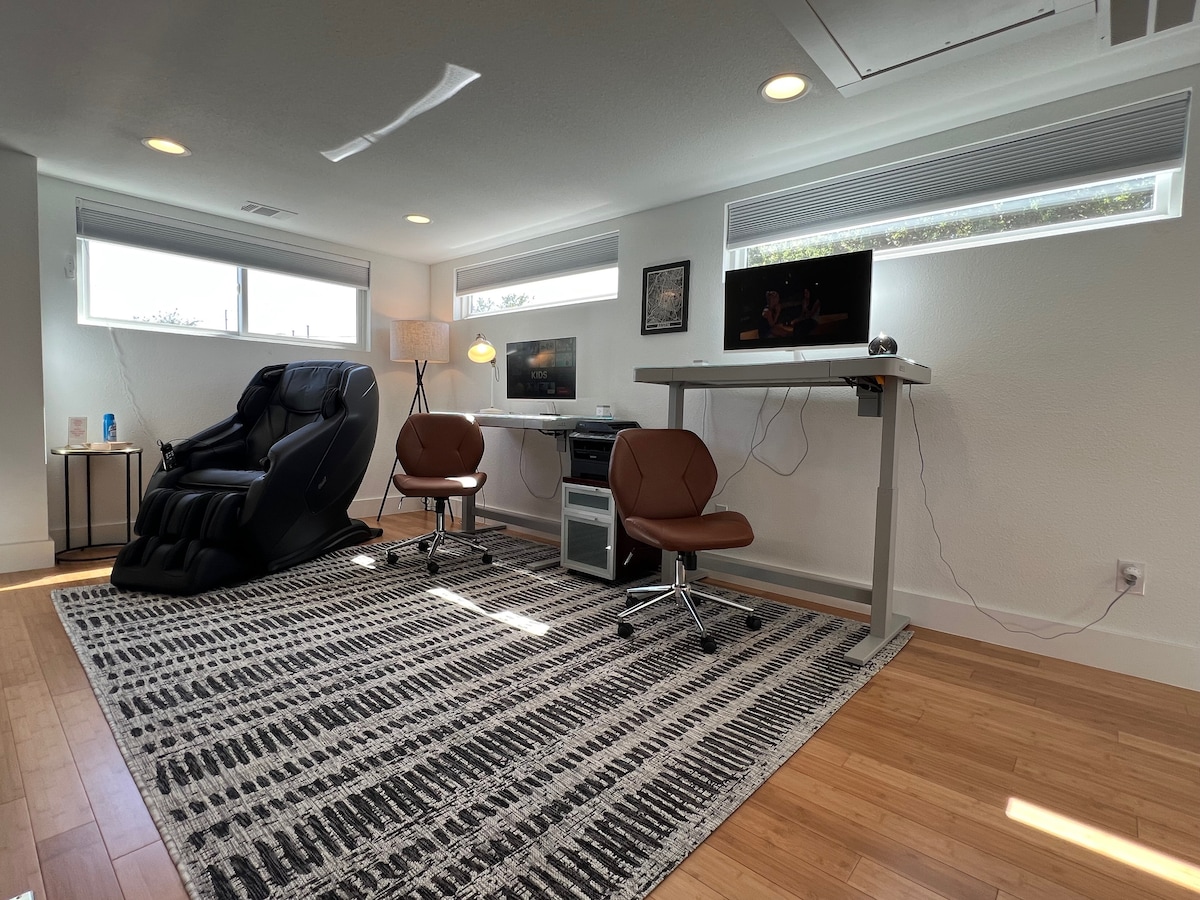 KING beds, Work Office, Sauna, Massage Chair &more