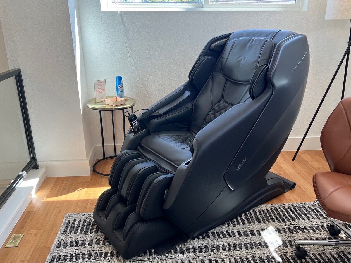 KING beds, Work Office, Sauna, Massage Chair &more