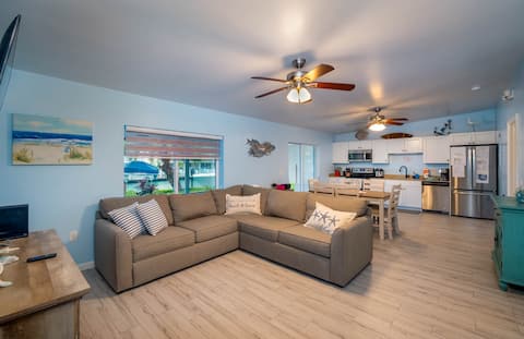 Successful Airbnb property: Waterfront Home 37.5-ft dock, Cabana Club Included in Florida Keys
