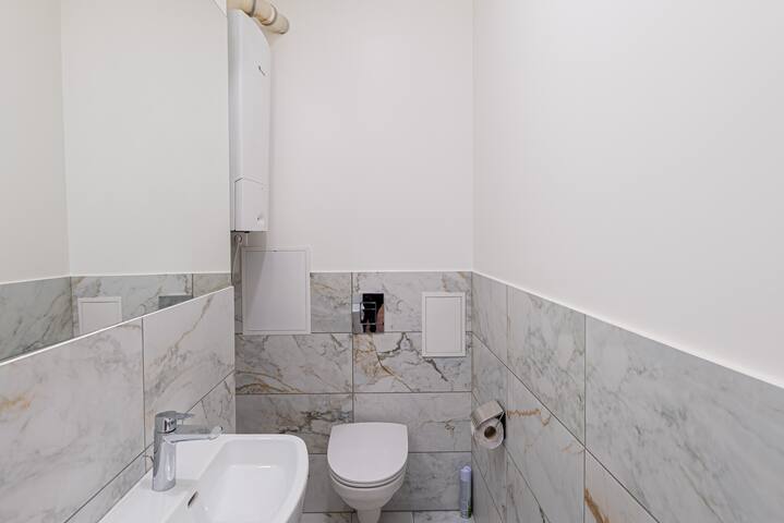 B⓶ Brivibas | by Dandelion Apartments & Suites gallery image 5