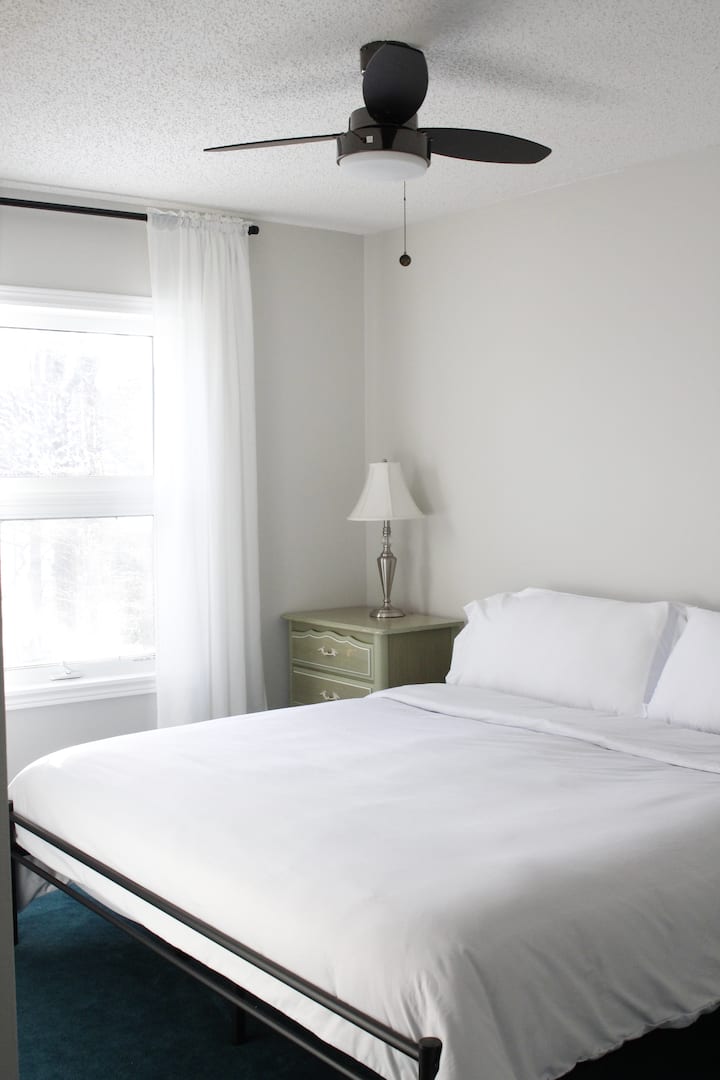 Bedroom 2, with King bed. Lake view