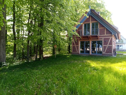 Excl. thatched halftimbered holidayhouse waterview